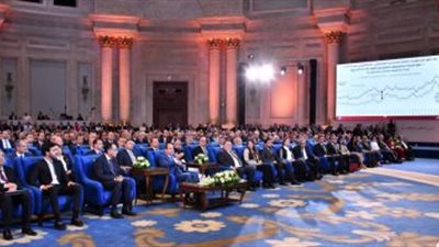 الرئيس السيسي للمصريين: اصمدوا وحولوا الظروف القاسية إلى منحة