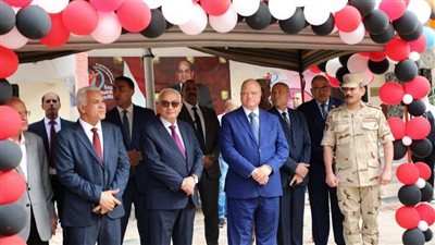 وزير التربية ومحافظ القاهرة يتابعان انطلاق العام الدراسى الجديد بمدرسة السيدة نفيسة الثانوية بالقاهرة