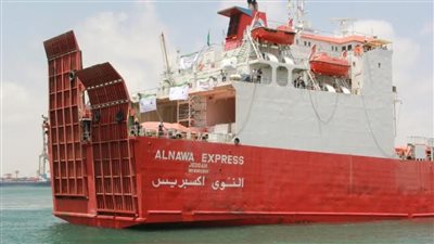 وصول 4000 طن حديد.. و750 سيارة لميناء بورتوفيق قادمة من السعودية