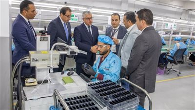 اقتصادية قناة السويس تشهد افتتاح أول مصنع لإكسسوارات المحمول القابلة للارتداء في مصر والشرق الأوسط 