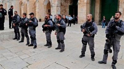 قوات الاحتلال الإسرائيلى تعتدى على صحفيين فى القدس