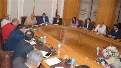 شُعبة الحراسة ونقل الأموال تبحث سبل تنمية القطاع