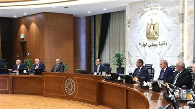 رئيس الوزراء يترأس اجتماع مجلس المحافظين