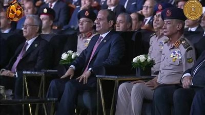 السيسي يشهد الندوة التثقيفية الـ40 للقوات المسلحة: الجيش درع يحمي مقدرات الوطن