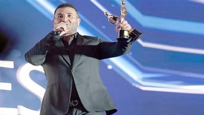 أحمد سعد عن روبي: إنسانة طيبة وخام.. ومش بتفكر إزاي تغري الجمهور