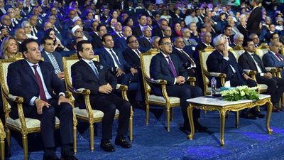 رئيس الوزراء يشهد عدداً من الفعاليات خلال احتفالية إطلاق 