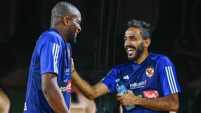 موديست وحيدًا.. أزمة في هجوم الأهلي قبل مواجهة الإسماعيلي بالدوري