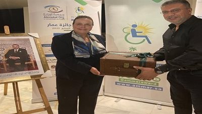 وزيرة التضامن المغربية تكرم د.عمرو الليثي وتهديه درع الوزارة