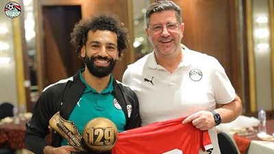  قبل مواجهة زامبيا.. أرقام محمد صلاح مع منتخب مصر تحت قيادة فيتوريا