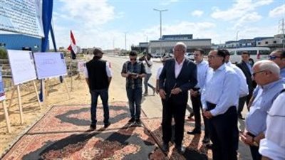 رئيس الوزراء يتفقد مشروع إنشاء مجمع الصناعات المغذية 