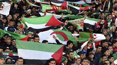الجزائر تعلن استضافة مباريات منتخب فلسطين على ملاعبها والتكفل بالمصروفات