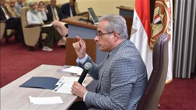 وزير العمل يلتقى مديري المديريات بالمحافظات