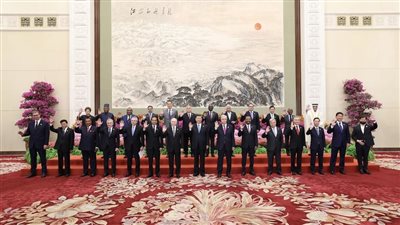 رئيس الوزراء يشارك في الجلسة الافتتاحية لـ 