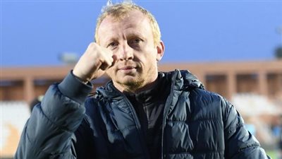 قبل مواجهة الأهلي.. شباب بلوزداد يفسخ عقد مدربه فاندنبروك