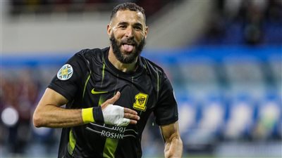 ينتمي لجماعة الإخوان.. مطالبات بسحب الجنسية الفرنسية من بنزيما بعد دعمه لفلسطين