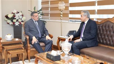 وزيرا التنمية المحلية و العمل يبحثان مجالات التعاون المشترك بين الوزارتين بالمحافظات