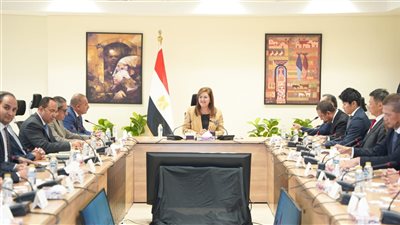 وزيرة التخطيط  تستعرض فرص الاستثمار في مصر أمام وفد من المستثمرين اليابانيين