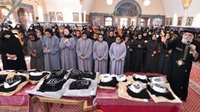 البابا تواضروس يؤدى صلوات رهبنة 16 راهبة لـ 4 أديرة