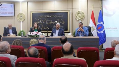 وزراء التنمية المحلية والتخطيط والإسكان يشهدون عرضاً من محافظ السويس للمشروعات التنموية والخدمية الجارية بالمحافظة