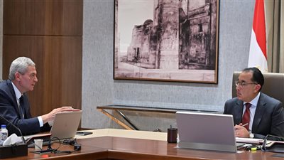 رئيس الوزراء يتابع ملفات عمل الهيئة المصرية للشراء الموحد