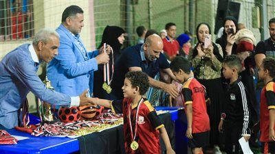 تكريم لاعبي أكاديمية برايفيت بنادي منتخب السويس.