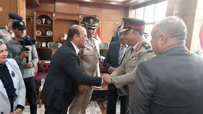 خشانة يهنيء قيادات السويس بعيد المحافظة القومي