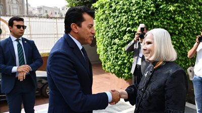 وزير الشباب والرياضة يشهد افتتاح منتدي 