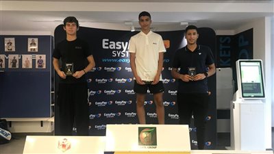 فوز اللاعب المصرى على عزت ببطولة رومانيا الدولية لناشئ الاسكواش