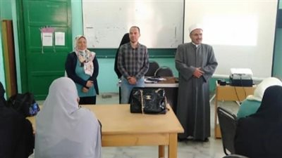 رئيس الأزهر بالسويس يتابع البرنامج التدريبي لمعلمي الصف السادس