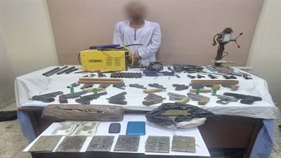 بإستغلال مسكنه كورشة تصنيع وإصلاح الأسلحة النارية.. ضبط عاطل بالأقصر