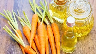 لا تستغني عنه فى روتينك اليومي.. فوائد زيت بذور الجزر