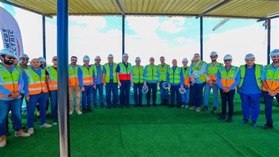 وزير الإسكان يتفقد سير العمل بمشروع سد ومحطة 