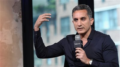 يا ترى ليه؟.. باسم يوسف: عادل إمام هزقني أوي