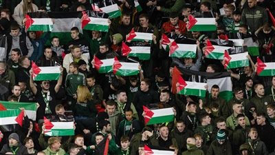 في مواجهة أتليتكو.. جماهير سيلتك تتحدى تحذيرات يويفا و ترفع علم فلسطين