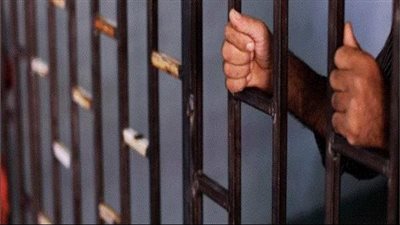 بدعوى تسفيرهم للعمل للخارج.. ضبط شخص بتهمة النصب المواطنين والإستيلاء على مبالغ مالية 