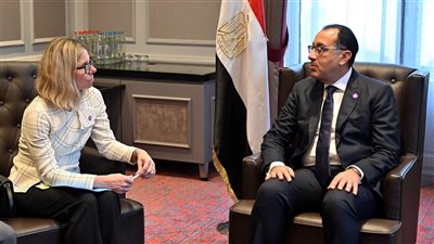 رئيس الوزراء يلتقي المديرة المنتدبة لشئون العمليات بالبنك الدولي