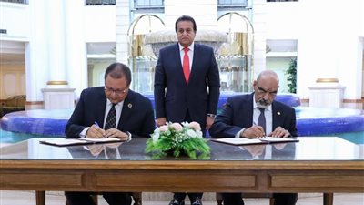 وزير الصحة يشهد توقيع عدد من بروتوكولات التعاون بين الوزارة والهيئة العامة للاعتماد والرقابة الصحية