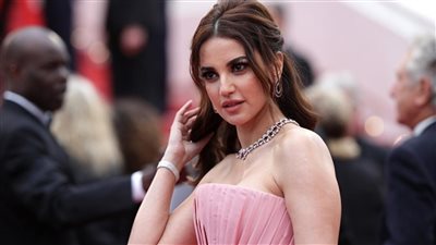 هل ستفاجئ جمهورها بأفكار جديدة؟.. درة تستعد لإطلاق تجربتها الإخراجية الأولى