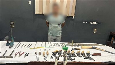 مُستغلآ مسكنه.. ضبط عاطل بتهمة إدارة ورشة لتصنيع الأسلحة النارية بأسيوط