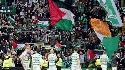 بسبب دعم فلسطين.. نادي سيلتك يمنع رابطة جماهيره من حضور المباريات
