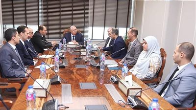 وزير الزراعة يتابع منظومة التحول الرقمي وميكنة خدمات الحجر الزراعي والصادرات والواردات 