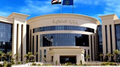 إشغال الطريق العام.. الداخلية: تفاصيل تضرر شخص من مالك معرض سيارات بالقاهرة