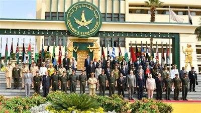 كلية القادة والأركان تنظم فعاليات اليوم الوطنى لمصر ودول الدارسين الوافدين بالكلية 