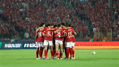 بكاء البعض.. غليان داخل غرفة ملابس الأهلي بعد الخروج أمام صن داونز