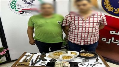 بإحدى ورش القاهرة.. ضبط شخصين لقيامهما بتزوير دمغات وأختام المشغولات الذهبية 