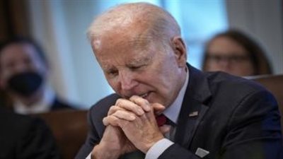 موظفة بالخارجية الأمريكية تتهم بايدن بـ