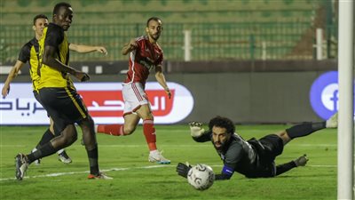 بالعلامة الكاملة.. الأهلي يعبر ذئاب المقاولون بثنائية في الدوري