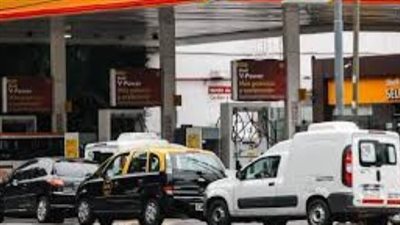 الأرجنتين تعلق صادرات النفط لحل مشكلة نقص الوقود