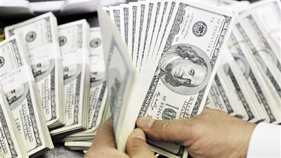 بالتعاون مع مديرية امن أسوان.. ضبط 4 أشخاص بتهمة الإتجار في النقد الأجنبي