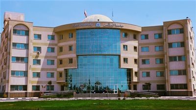 بحضور هيئة الأمديست.. رئيس جامعة السويس يلتقي بالطلاب ذوي الهمم